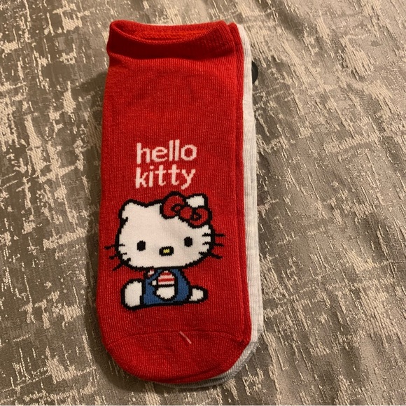 Hello Kitty Sanrio No-Show Socks 3-Pack - Picture 3 of 5